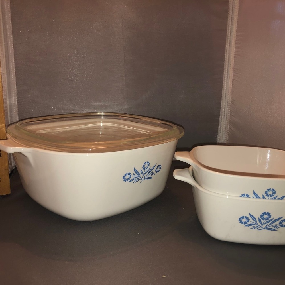 VTG Corningware Cornflower Blue 2 1/2 Qt Casserole Dish w/lid